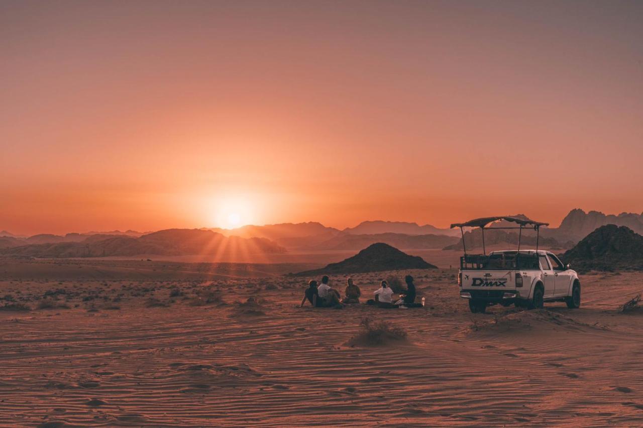 Wadi Rum Galaxy Camp Ngoại thất bức ảnh