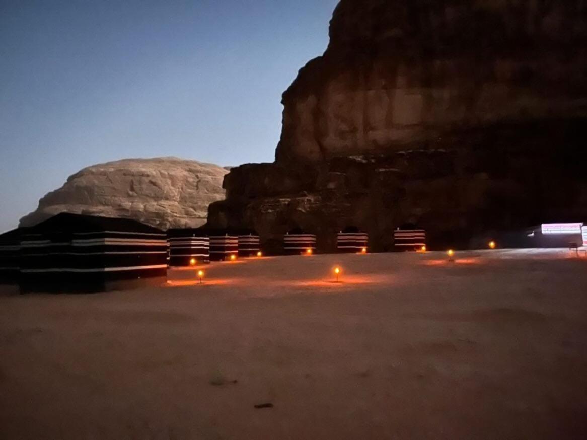 Wadi Rum Galaxy Camp Ngoại thất bức ảnh