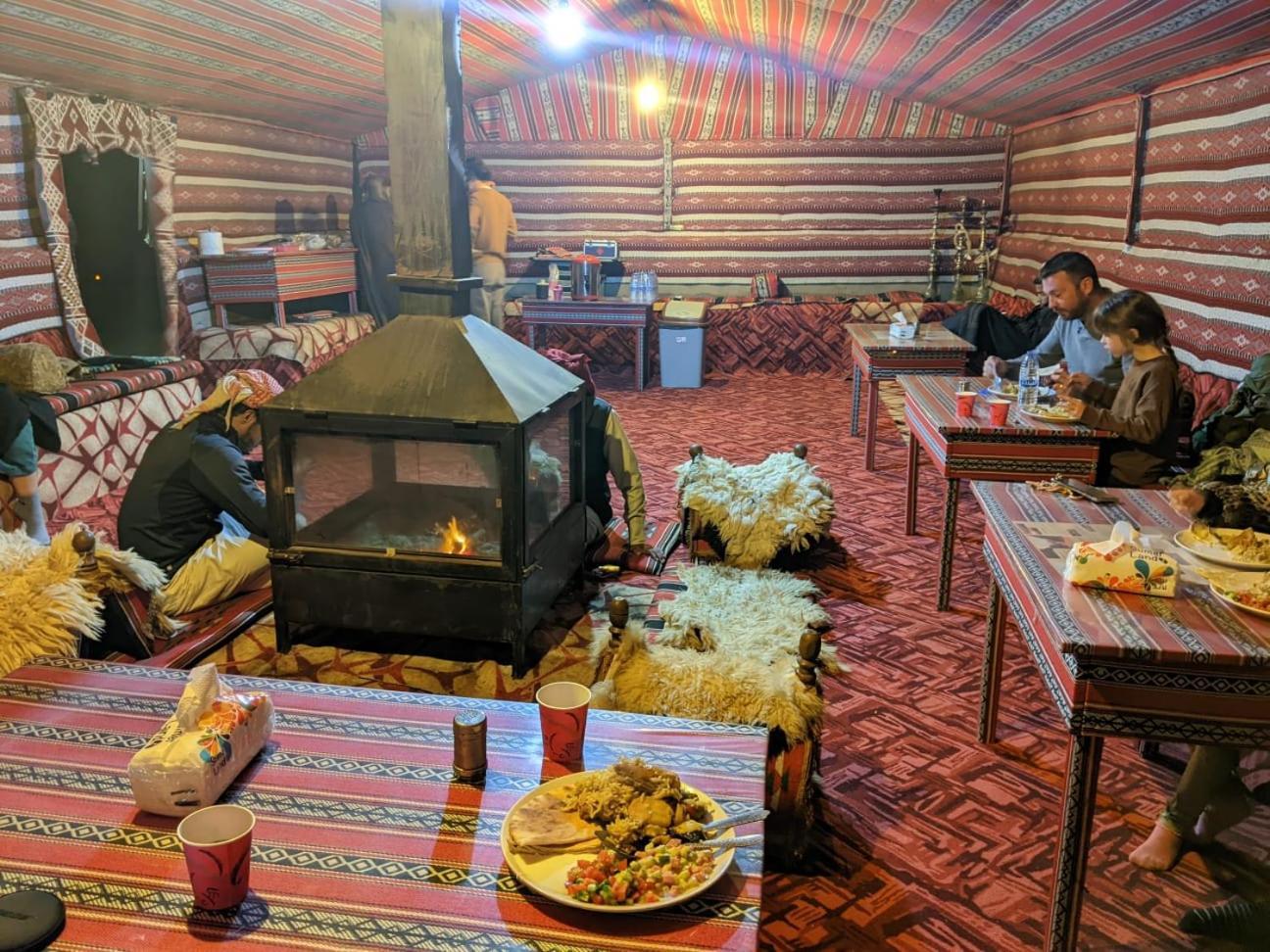Wadi Rum Galaxy Camp Ngoại thất bức ảnh