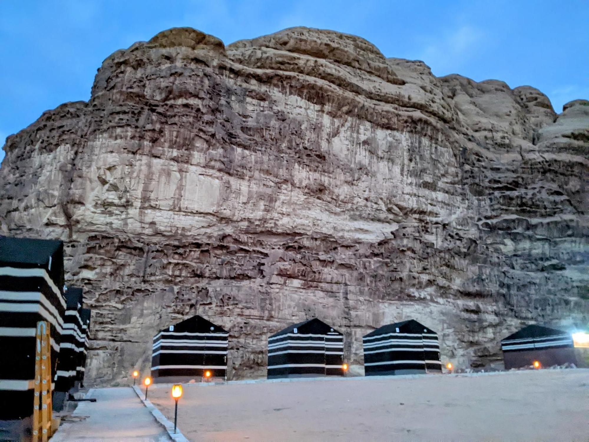 Wadi Rum Galaxy Camp Ngoại thất bức ảnh