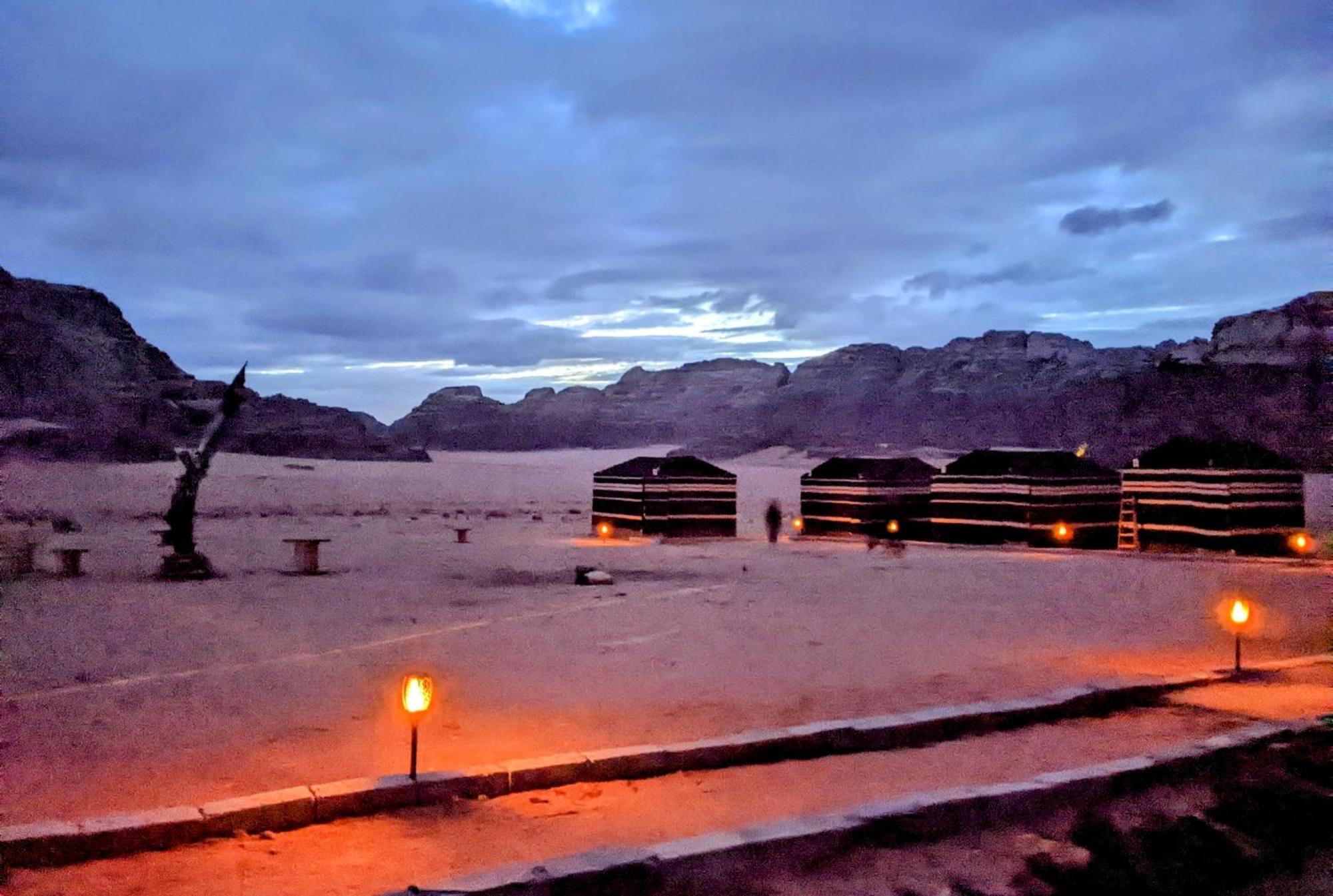 Wadi Rum Galaxy Camp Ngoại thất bức ảnh